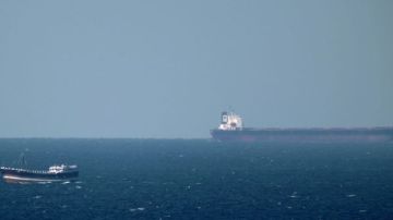 أستاذ اقتصاد: اليوان الصيني يفتح معركة جديدة ضد هيمنة الدولار في مضيق هرمز