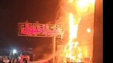 إصابة 6 أشخاص في حريق هائل بمخازن مول مفروشات شهير بالمحلة