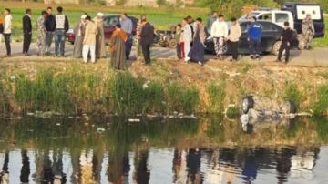 انقلاب سيارة في ترعة المريوطية .. وسقوط ضحايا صور