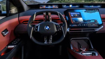 بي إم دبليو تبتكر أول شاشة عرض على الزجاج الأمامي بي إم دبليو تبتكر أول شاشة عرض على الزجاج الأمامي