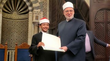 عمر علي يحيي ليلة الـ29 من رمضان في صلاة التهجد بالجامع الأزهر اليوم عمر علي يحيي ليلة الـ29 من رمضان في صلاة التهجد بالجامع الأزهر اليوم