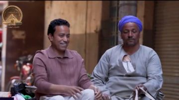 من عربة خضار إلى بارقة أمل .. سامح حسين يفاجئ عم فرح بـ50 ألف جنيه من عربة خضار إلى بارقة أمل .. سامح حسين يفاجئ عم فرح بـ50 ألف جنيه