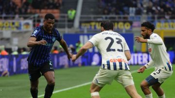 إنتر ميلان يسقط في فخ التعادل أمام أتالانتا بالدوري الإيطالي إنتر ميلان يسقط في فخ التعادل أمام أتالانتا بالدوري الإيطالي