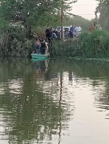 انتشال جثتى طفلين غرقا فى ترعة بقنا انتشال جثتى طفلين غرقا فى ترعة بقنا