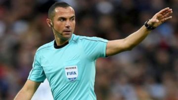 جويدا حكما لمباراة برشلونة ضد نيوكاسل في دوري أبطال أوروبا