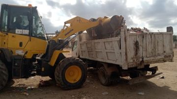 رفع 40 طن مخلفات وتمهيد الطرق في بيلا بكفر الشيخ صور