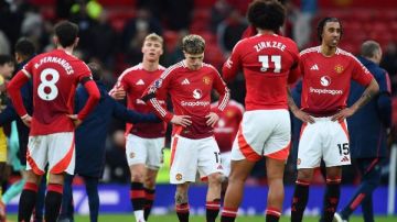 مانشستر يونايتد يبحث عن العودة للانتصارات أمام أستون فيلا