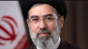 مجتبى خامنئي: استهداف القواعد الأمريكية لن يتوقف.. ومضيق هرمز سيظل مغلقا عاجل مجتبى خامنئي: استهداف القواعد الأمريكية لن يتوقف.. ومضيق هرمز سيظل مغلقا عاجل