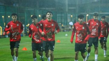 منتخب الشباب يستعد لوديتي الجزائر تحت الأمطار منتخب الشباب يستعد لوديتي الجزائر تحت الأمطار