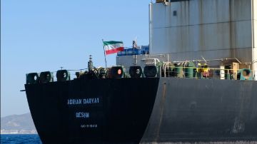 تصعيد بحري غير مسبوق .. القيادة المركزية الأمريكية تعلن إغراق 17 سفينة إيرانية تصعيد بحري غير مسبوق .. القيادة المركزية الأمريكية تعلن إغراق 17 سفينة إيرانية