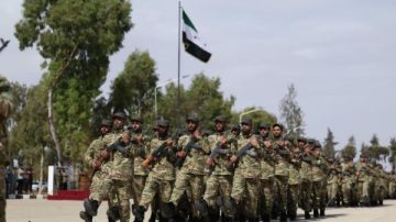 صواريخ وآلاف الجنود سوريا تعزز حدودها مع لبنان .. ومسيرات إسرائيلية تحلق في سماء بيروت صواريخ وآلاف الجنود سوريا تعزز حدودها مع لبنان .. ومسيرات إسرائيلية تحلق في سماء بيروت