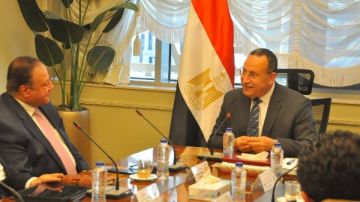 وزير التعليم العالي يعقد اجتماعا مع رئيس الجهاز المصري للملكية الفكرية لبحث سبل تعزيز التعاون المشترك
