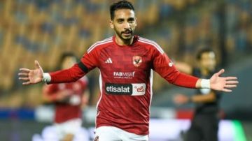 إجراء جديد في الأهلي لـ إنقاذ نجم سوبر في الدوري