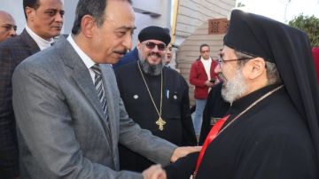 الأنبا توما يشارك في إفطار محافظة سوهاج لذوي الهمم