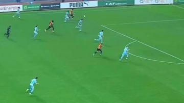 سيطرة وخطورة حمراء.. شوط أول سلبي بين الترجي والأهلي بدوري أبطال إفريقيا