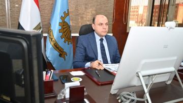 محافظ الغربية يشارك في اجتماع موسع عبر الفيديو كونفرانس مع وزيرة التنمية المحلية والبيئة لمتابعة تنفيذ قرار رئيس الوزراء