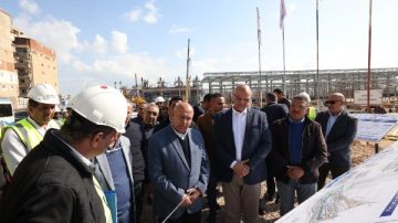 وزير النقل يتفقد مواقع ومسار ومحطات المرحلة الأولى من مترو الإسكندرية صور