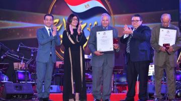 وزيرة الثقافة تشهد الاحتفال بذكرى نصر العاشر من رمضان وانطلاق برنامج هل هلالك وتكرم أبطال أكتوبر ونجوم الفن وتسلم جوائز مسابقة أنا المصري وزيرة الثقافة تشهد الاحتفال بذكرى نصر العاشر من رمضان وانطلاق برنامج هل هلالك وتكرم أبطال أكتوبر ونجوم الفن وتسلم جوائز مسابقة أنا المصري