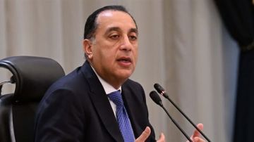 يوم في الأسبوع.. مدبولي: تطبيق منظومة العمل عن بعد بدءا من الأحد المقبل يوم في الأسبوع.. مدبولي: تطبيق منظومة العمل عن بعد بدءا من الأحد المقبل