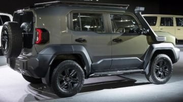 تنطلق في هذا الموعد .. تويوتا تكشف الستار عن لاندكروزر FJ الجديدة صور