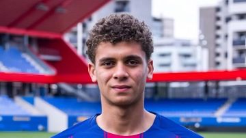 حمزة عبد الكريم جاهز للمشاركة مع برشلونة و سيغادر القاهرة غدا