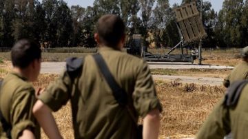 عاجل إسرائيل تبلغ الولايات المتحدة بنفاد صواريخها الاعتراضية (تقرير) عاجل إسرائيل تبلغ الولايات المتحدة بنفاد صواريخها الاعتراضية (تقرير)