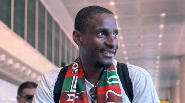 قرار قضائي ضد رولاني موكوينا المدرب السابق لنادي مولودية الجزائر قرار قضائي ضد رولاني موكوينا المدرب السابق لنادي مولودية الجزائر