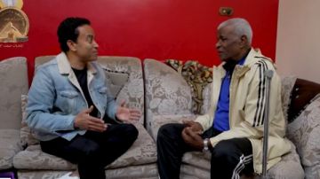 لاعب المنصورة السابق يكشف معاناته مع الفشل الكلوي.. وسامح حسين يدعمه بـ100 ألف جنيه