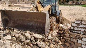 محافظ أسوان: تحويل 8 للنيابة العسكرية لتعديهم على أراضى الدولة بمنطقة الإسكان المتميز