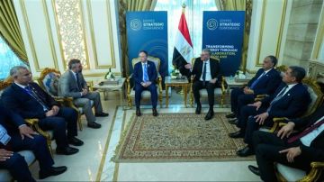 وزير البترول يبحث خطط الإنتاج بالصحراء الغربية واستخدام الطاقة الشمسية في التشغيل