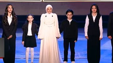 الرئيس السيسي يشاهد فقرة مؤثرة بعنوان حلم الشهيد.. فيديو