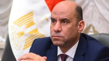 العمل: صرف 3.32 مليون جنيه منحا لضحايا حوادث العمالة غير المنتظمة العمل: صرف 3.32 مليون جنيه منحا لضحايا حوادث العمالة غير المنتظمة