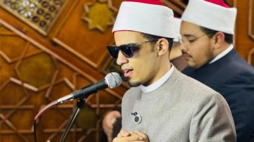 القارئ محمد أحمد حسن يؤم المصلين ليلة 21 رمضان بمسجد الفتاح العليم القارئ محمد أحمد حسن يؤم المصلين ليلة 21 رمضان بمسجد الفتاح العليم