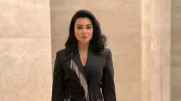 فستان أنيق.. ميرهان حسين تستعرض جمالها