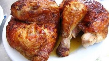 ماذا يحدث عند تناول جلد الدجاج المحمر؟