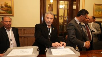 أكمل قرطام المرشح لرئاسة المحافظين يدلي بصوته في انتخابات رئاسة الحزب.. صور أكمل قرطام المرشح لرئاسة المحافظين يدلي بصوته في انتخابات رئاسة الحزب.. صور