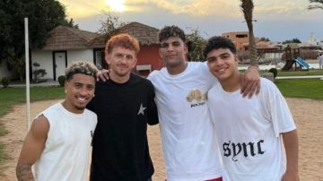 إحتفالا بتأهل الكونفدرالية.. نجوم الزمالك يقضون إجازة عيد الفطر في الجونة