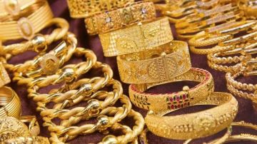 صعود الذهب في مصر 200 جنيه خلال أسبوع رغم هبوط الأسعار العالمية عاجل صعود الذهب في مصر 200 جنيه خلال أسبوع رغم هبوط الأسعار العالمية عاجل