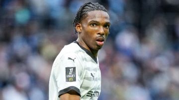 صفقة ليفربول الجديدة تخضع لجراحة في الكتف قبل الانتقال إلى الريدز صفقة ليفربول الجديدة تخضع لجراحة في الكتف قبل الانتقال إلى الريدز