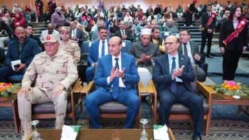 محافظ أسيوط: طلاب اليوم هم امتداد جيل صنع النصر في العاشر من رمضان محافظ أسيوط: طلاب اليوم هم امتداد جيل صنع النصر في العاشر من رمضان