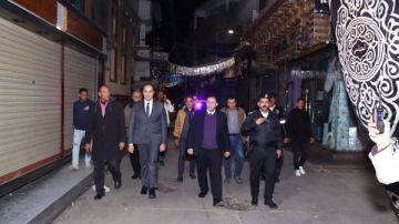 محافظ دمياط يقود حملة ميدانية لمتابعة تطبيق قرار غلق المحال العامة بشارع الشرباصي محافظ دمياط يقود حملة ميدانية لمتابعة تطبيق قرار غلق المحال العامة بشارع الشرباصي