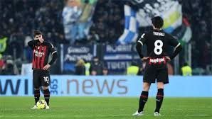 مرض غريب يصيب لاعبي ساسولو في إيطاليا