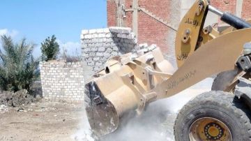 إزالة تعديات على مصرف بحر البقر بجنوب بورسعيد .. صور