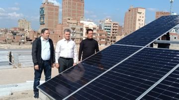 رئيس جامعة بنها يتفقد تنفيذ محطة للطاقة الشمسية الكهروضوئية رئيس جامعة بنها يتفقد تنفيذ محطة للطاقة الشمسية الكهروضوئية