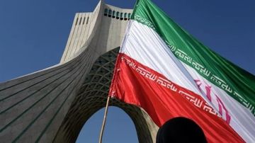 طهران: النظام السياسي الإيراني لم يهتز بعد اغتيال خامنئي والحكومة تعمل بكامل طاقتها