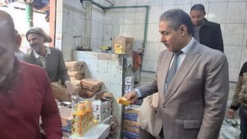 محافظ أسيوط: لا تهاون مع المتلاعبين بقوت المواطنين.. وتحرير 517 محضرا تموينيا خلال حملات مكثفة محافظ أسيوط: لا تهاون مع المتلاعبين بقوت المواطنين.. وتحرير 517 محضرا تموينيا خلال حملات مكثفة