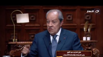 منير فخري عبد النور: لا أحب الألقاب ولا التعريفات الطويلة .. وعملي مع المليارات بدأ مبكرا