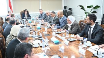وزيرة الإسكان تبحث إجراءات وآليات طرح وحدات سكنية بنظام الإيجار وزيرة الإسكان تبحث إجراءات وآليات طرح وحدات سكنية بنظام الإيجار