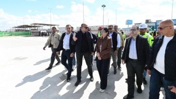 وزيرة الإسكان تتفقد مركز المؤتمرات والمعارض وأبراج وبحيرات الداون تاون بالعلمين الجديدة