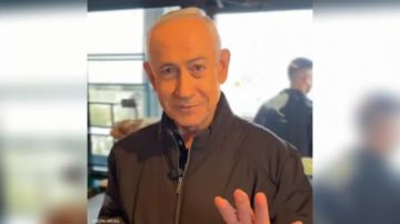 بعد شائعة وفاته فيديو لنتنياهو في مقهى يثير عاصفة من الشكوك حول حقيقته.. وخبير سيبراني يحسم الجدل